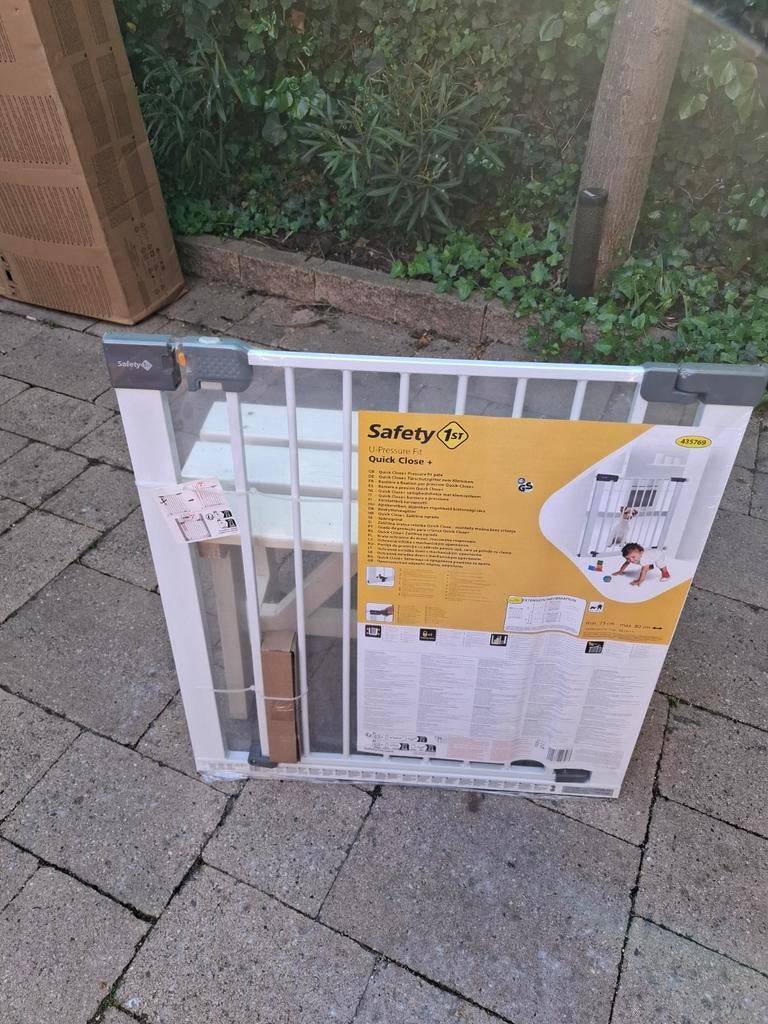 Safety 1st Traphekje 73-80cm + 2 gebruikt met uitbreiding, Kinderen en Baby's, Traphekjes, Ophalen