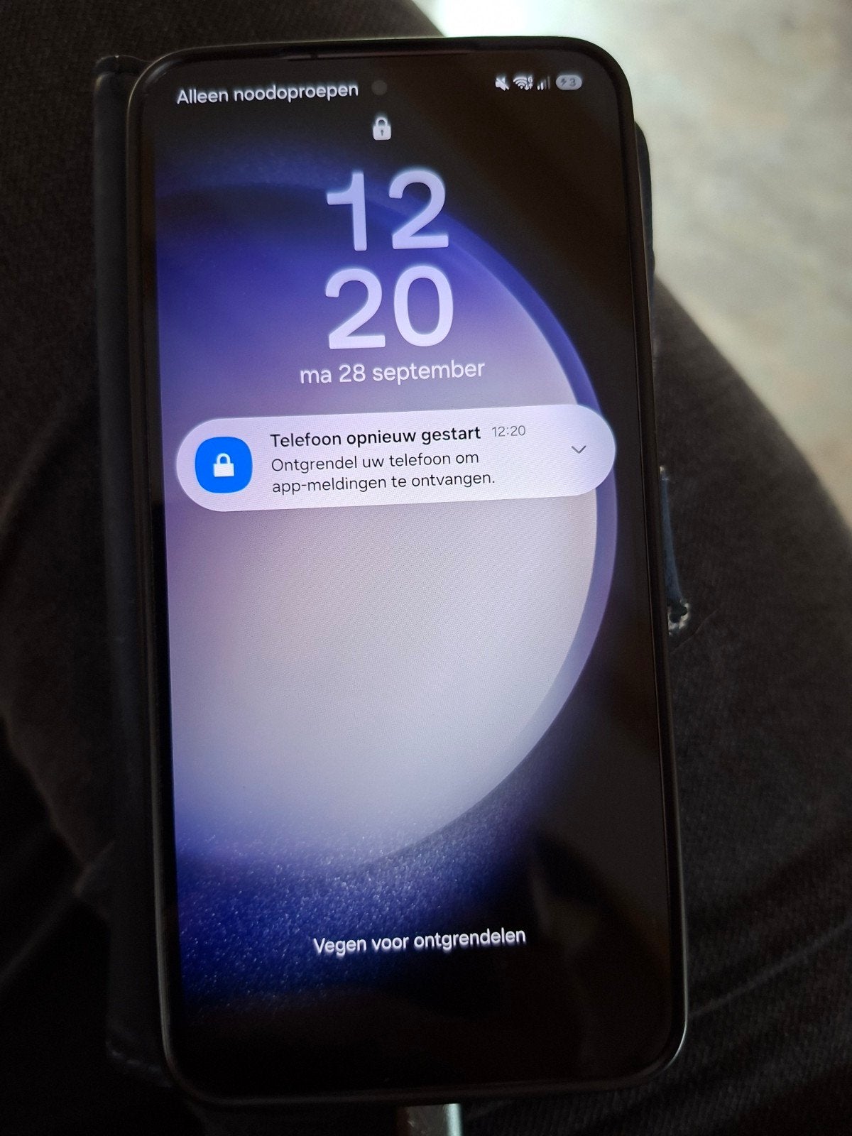 Samsung Galaxy S23 met gebruikt hoesje