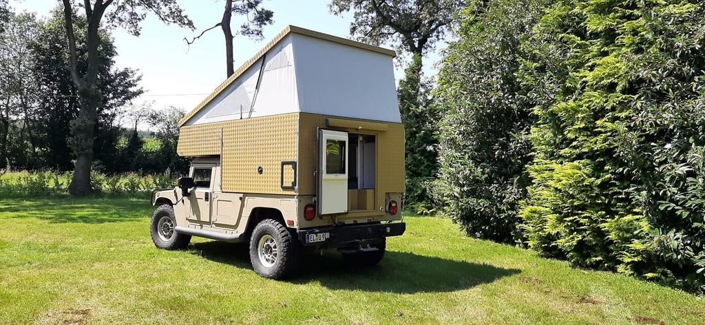Unieke Hummer H1 Camper - Avontuurlijke Off-Road Camper, Caravans en Kamperen, Standaard zit, Alkoof, Tot en met 2, Diesel