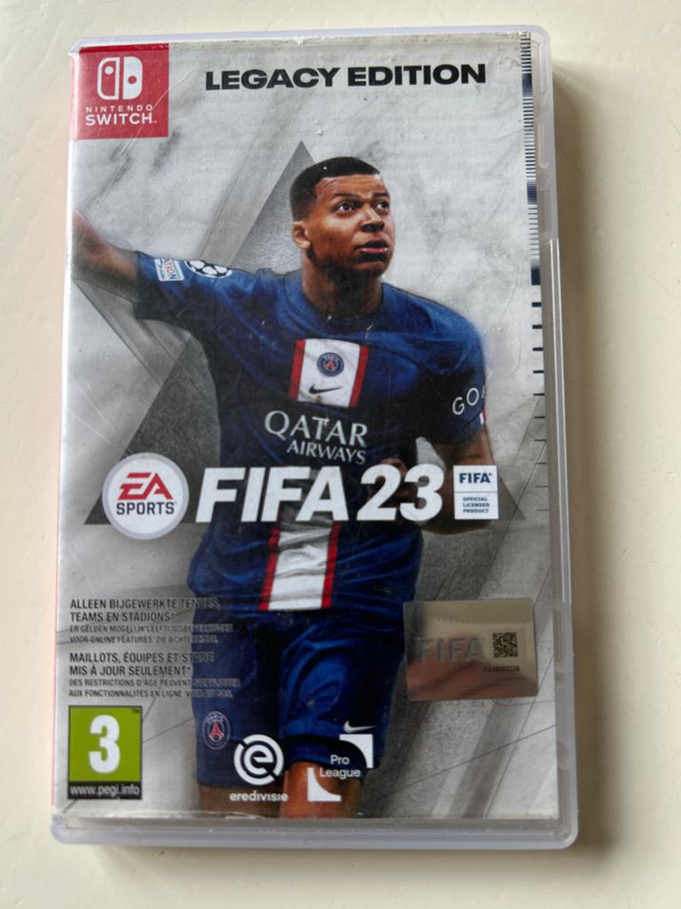 FIFA 23 Legacy Edition - Nintendo Switch, Ophalen of Verzenden, Zo goed als nieuw, Met games