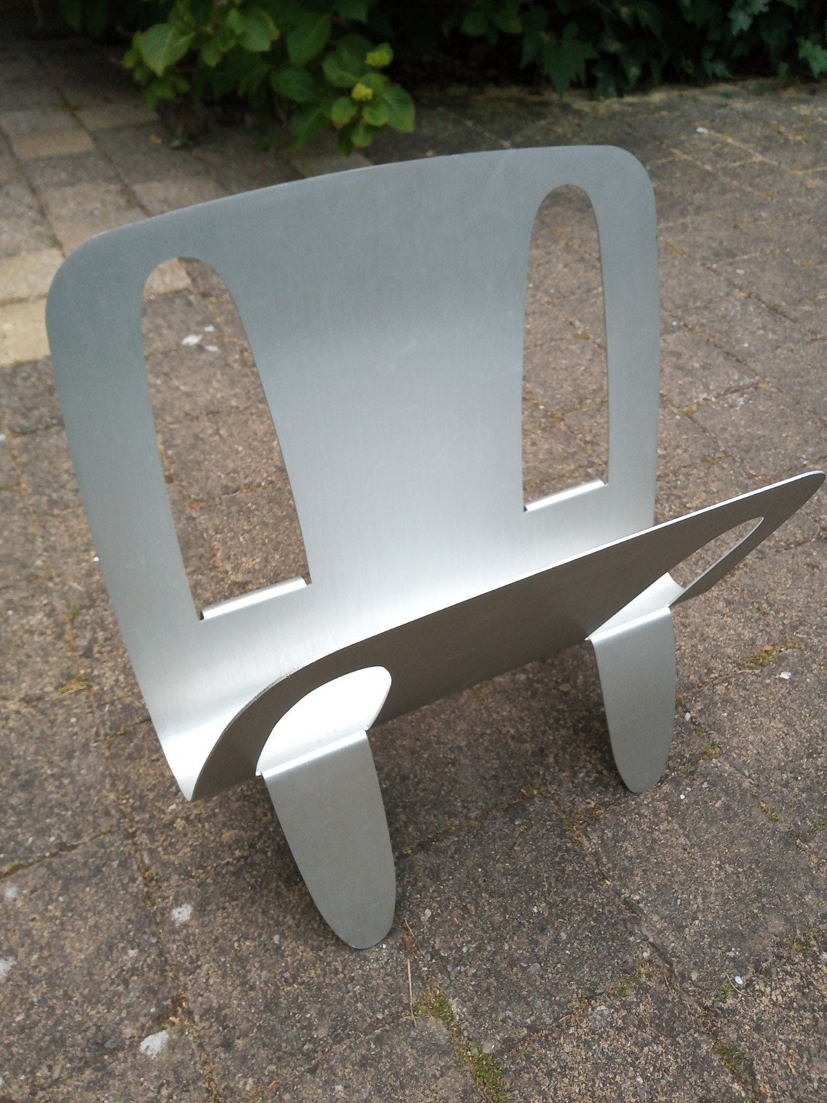 Aluminium krantenbak Umbra design en muur krantenhouder, Huis en Inrichting, Woonaccessoires | Krantenbakken en Lectuurbakken