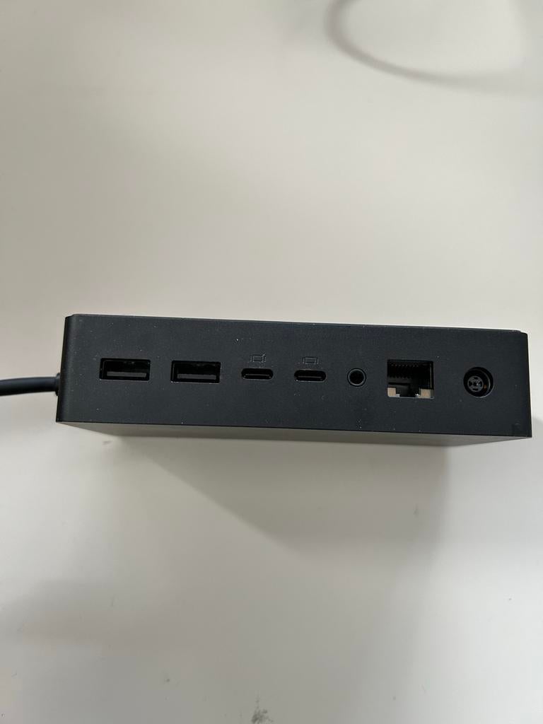 Microsoft Surface Dock 2 - Zo goed als nieuw, Computers en Software, Dockingstations, Ophalen of Verzenden, Zo goed als nieuw