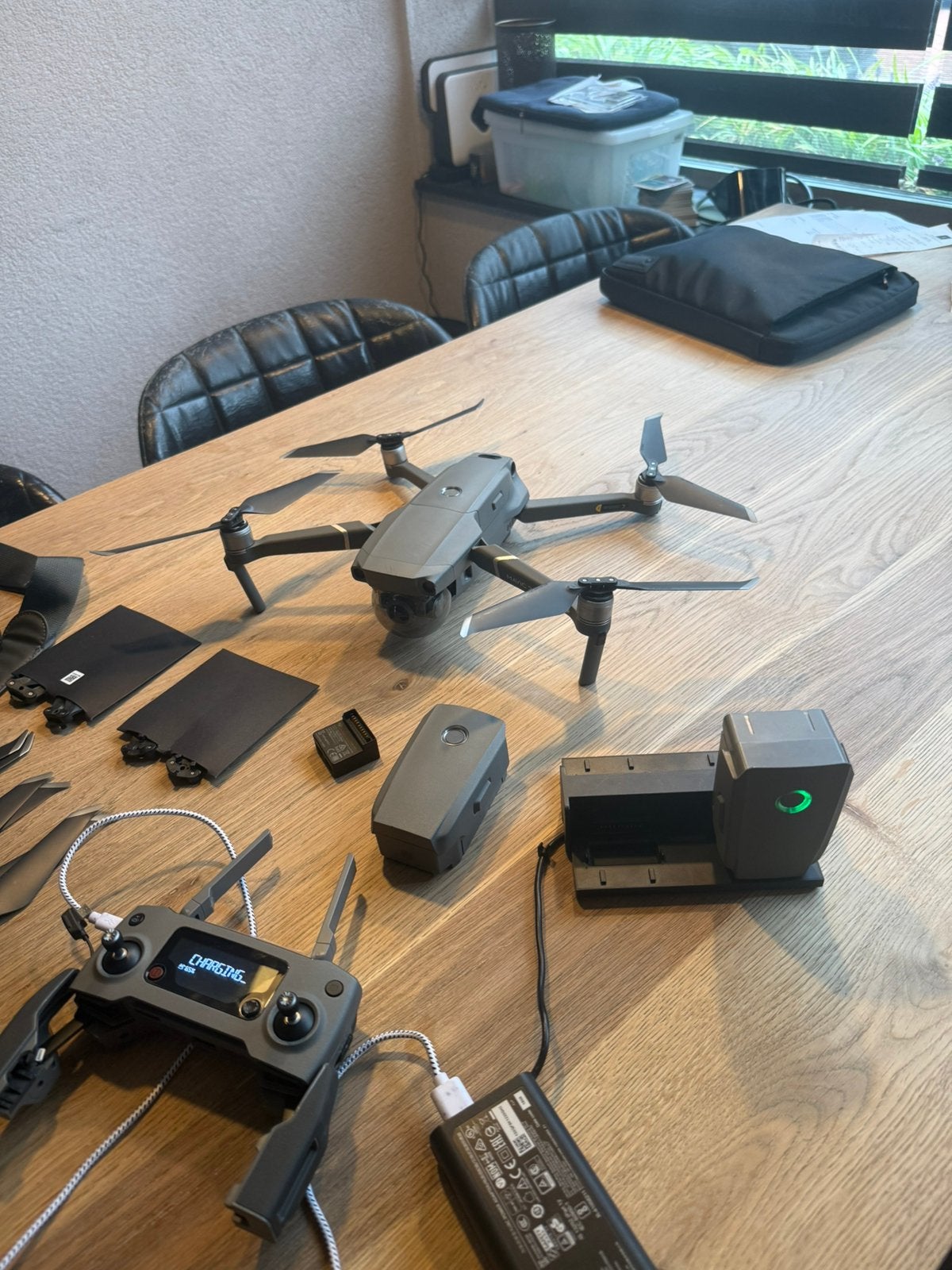 DJI Mavic 2 Zoom compleet, 30 tot 45 minuten, 5 tot 10 kilometer, Zo goed als nieuw, DJI