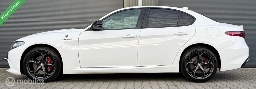 Alfa Romeo Giulia 2.0 T AWD Q4 Veloce Leder/Camera/LED/Navi/, Auto's, Alfa Romeo, 4 cilinders, Met garantie (alle), 1505 kg, Wit