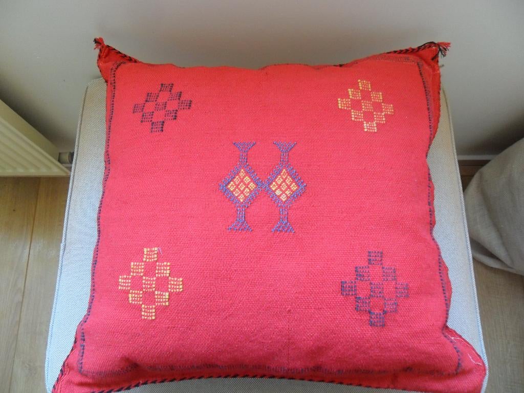 Kussen Sabra, Ophalen of Verzenden, Zo goed als nieuw, Rood, Vierkant