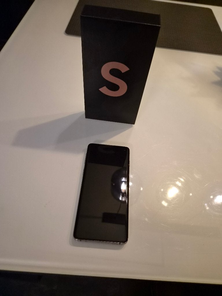 Samsung Galaxy S22 plus (pink gold)