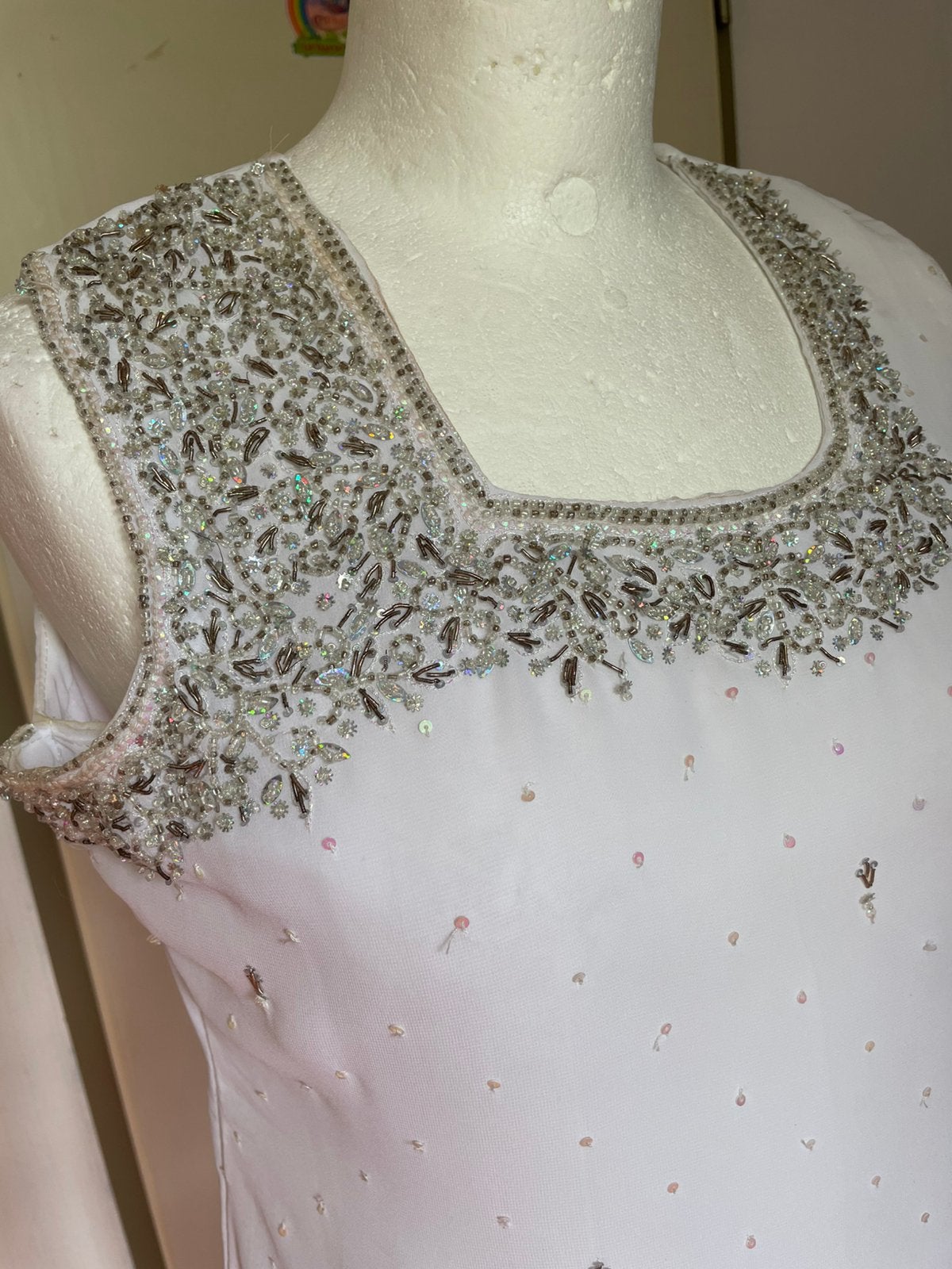 Witte Broekpak. Maat: M, Kleding | Dames, Gelegenheidskleding, Maat 38/40 (M), Overige typen, Wit, Ophalen of Verzenden