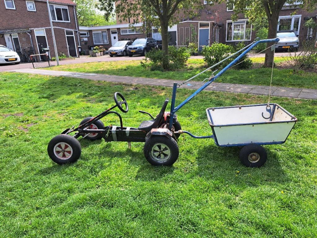 Skelter berg met achterhanger en hijskraan, Ophalen, Zo goed als nieuw, Berg, Met kar of aanhanger