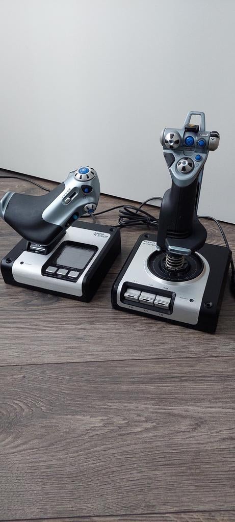 Saitek X52 Flight Control System Joystick & Throttle, Ophalen of Verzenden, Gebruikt, Saitek