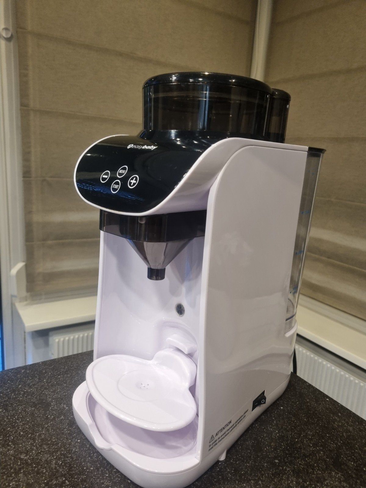 Zeer mooie Easybaby Automatische milk maker Easy Baby Gs-801, Automatisch, Ophalen of Verzenden, Zo goed als nieuw, Babyvoedingmaker