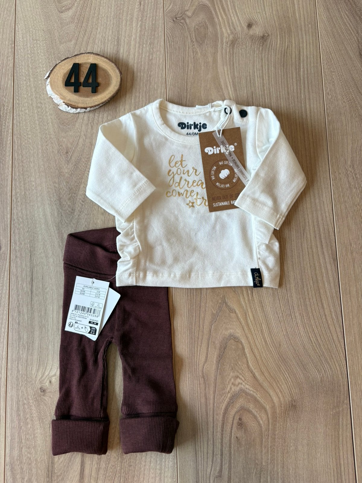 Mooi setje in maat 44, met een lief detail in shirtje, Ophalen of Verzenden, Nieuw, Meisje, Setje