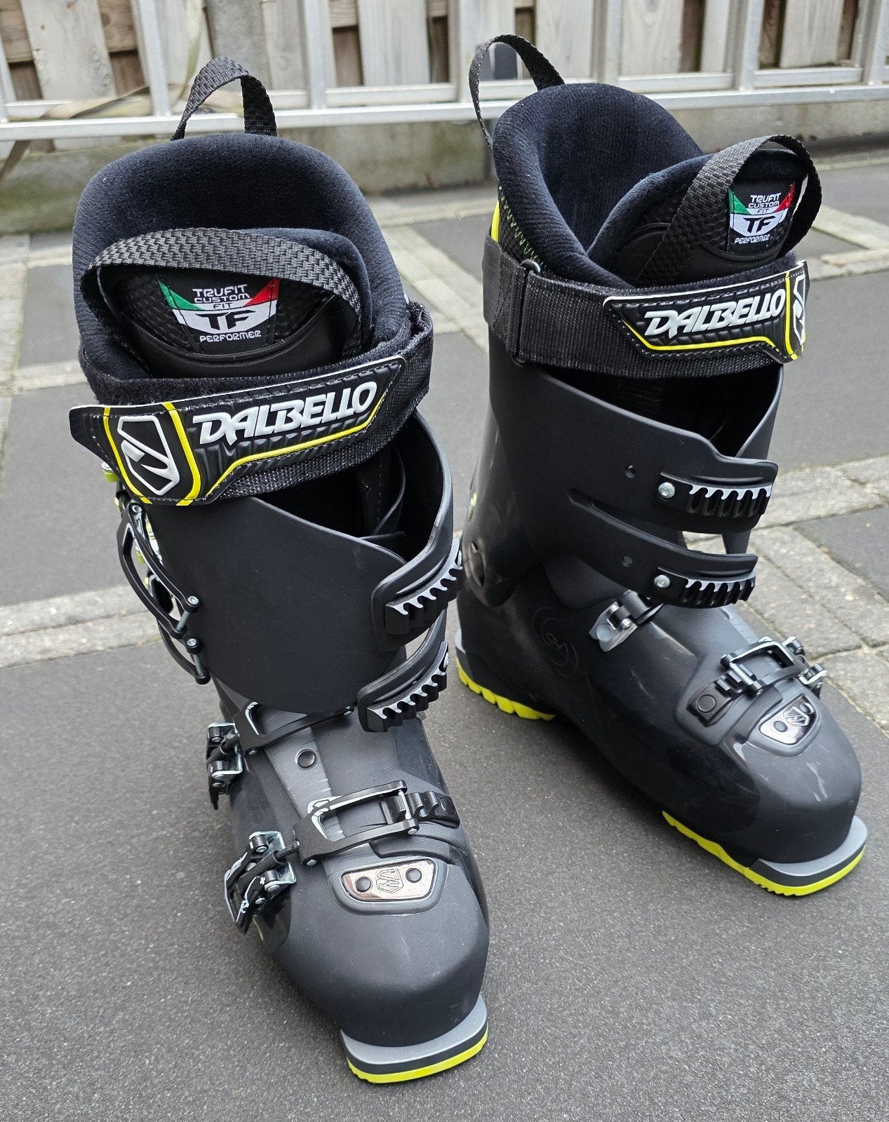 Dalbello Blaze Skischoenen, Sport en Fitness, Ophalen, Zo goed als nieuw