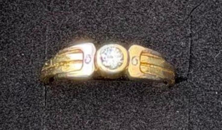 Prachtige 14K geel gouden ring met 3 natuurlijke diamanten, Ophalen of Verzenden, 17 tot 18, Met edelsteen, Dame