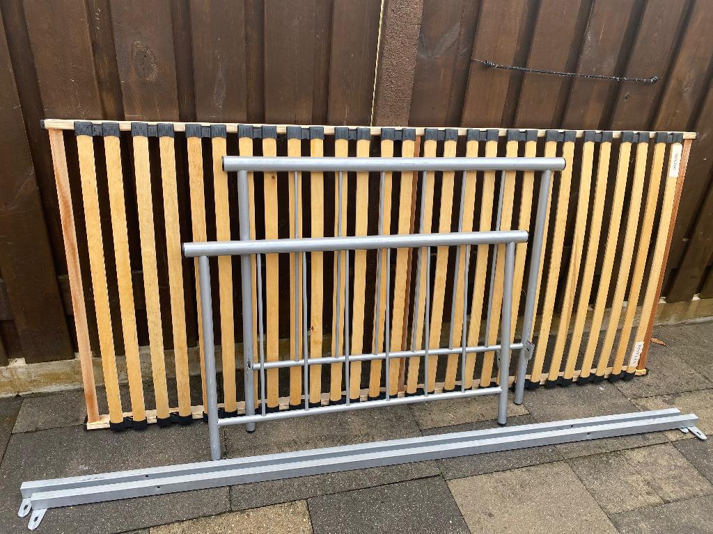 Bed 90x200 met bed bodem, Huis en Inrichting, Slaapkamer | Bedden, Ophalen, Gebruikt, 90 cm, Eenpersoons