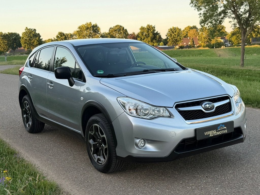 Subaru XV 1.6 I Automaat 84KW 2014 Grijs *Trekhaak*Airco*, Auto's, Euro 5, Stof, Zwart, 4 cilinders