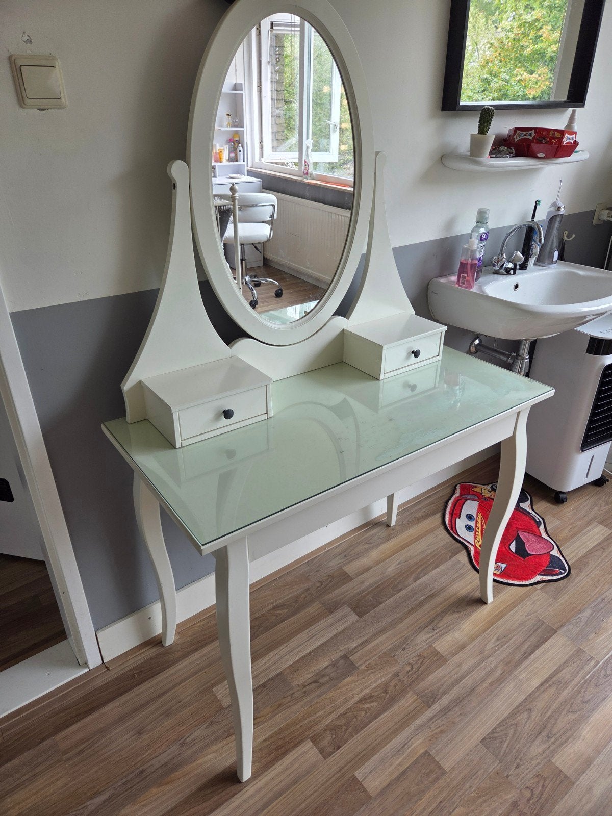 Witte kaptafel hemmes ikea met spiegel en lades, Gebruikt, Hout, Klassiek, 100 tot 150 cm