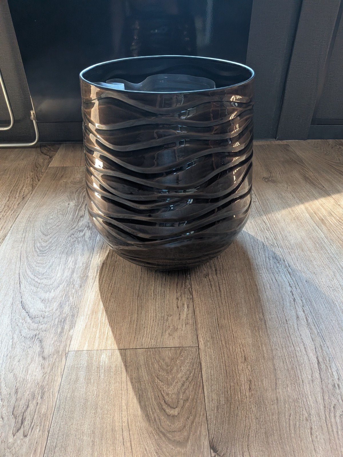 Grote bronzen metalen pot met binnenpot, Tuin en Terras, Bloempotten, Ophalen, Gebruikt, Rond, Metaal