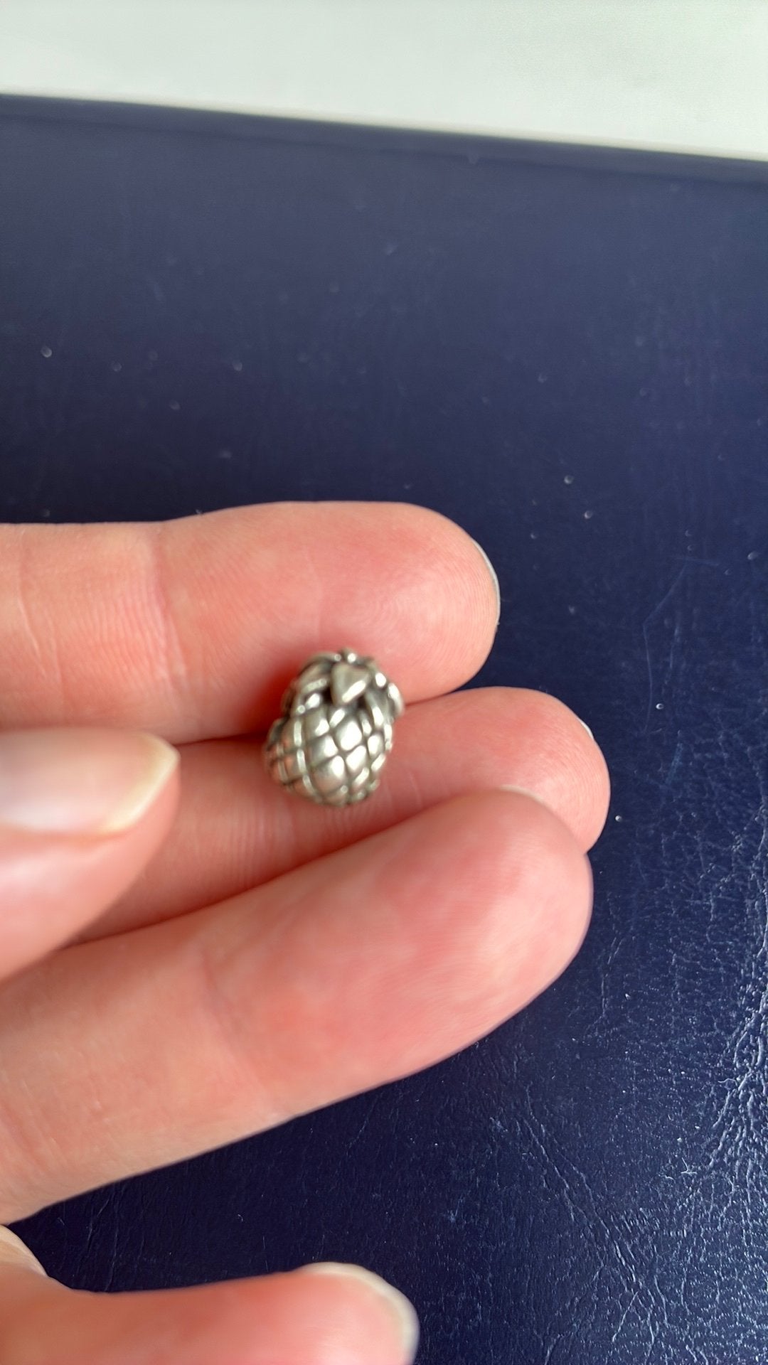 925 pandora bedel zilver ananas, Gebruikt, Pandora, Ophalen of Verzenden, 1 bedel