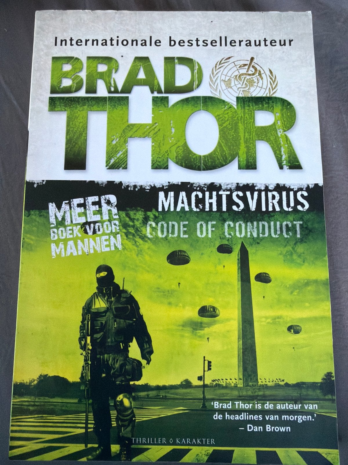 SLK.  Brad Thor - Machtsvirus, Wereld overig, Ophalen of Verzenden, Brad Thor, Zo goed als nieuw