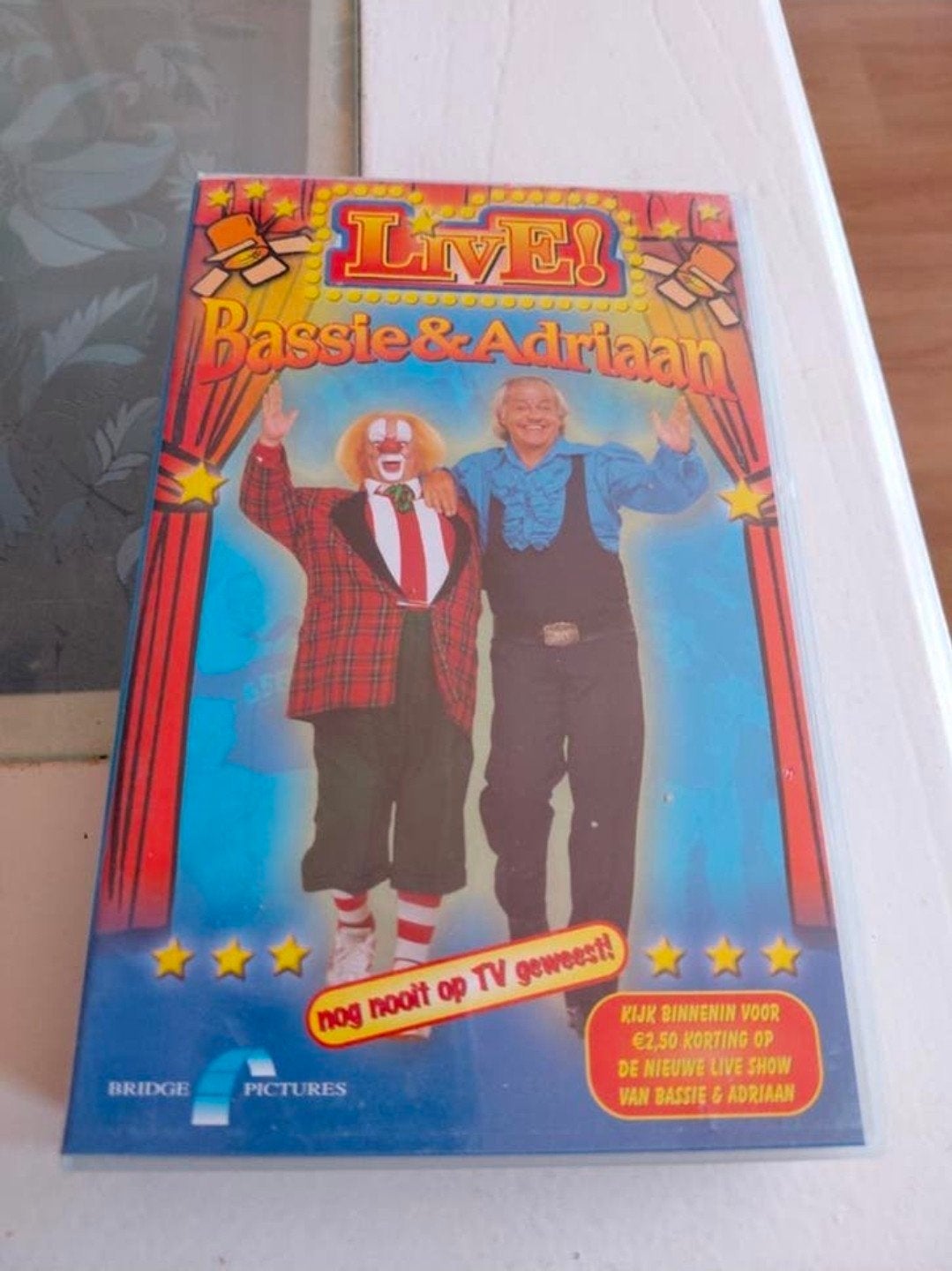 Bassie en Adriaan LIVE videoband., Ophalen of Verzenden, Gebruikt, Serie, VHS