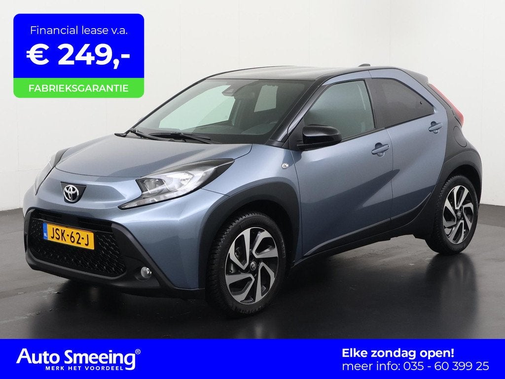 Toyota Aygo X 1.0 VVT-i MT Play Two-Tone | Camera | Stoelver, Auto's, Toyota, 12 maanden, Stof, Gebruikt, Euro 6
