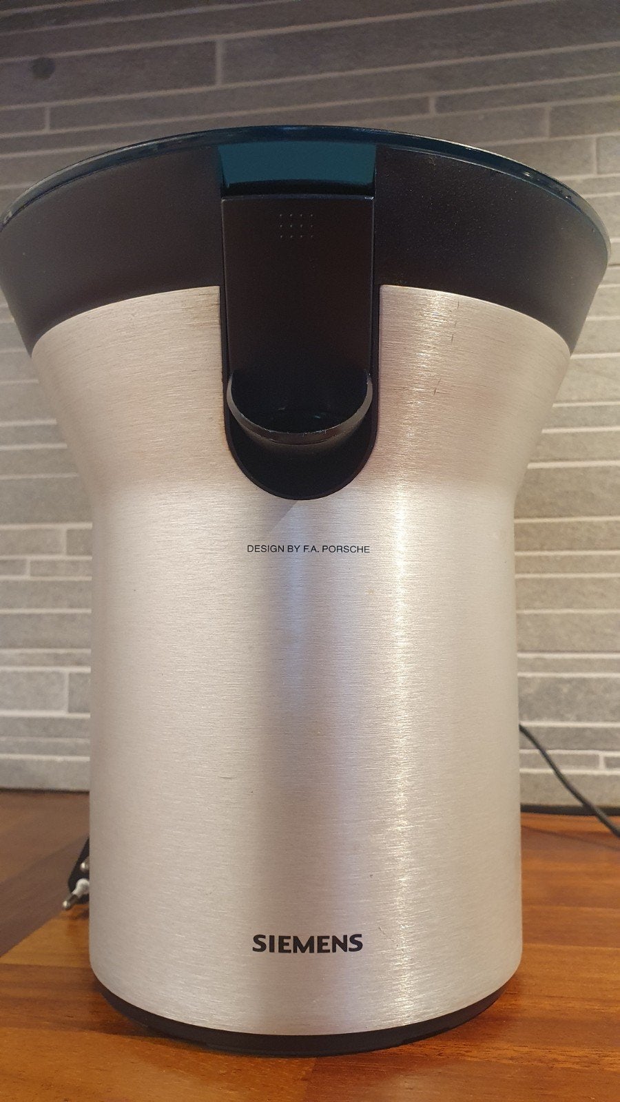 Siemens Porsche Design Citruspers.  mc91100Juicer., Ophalen of Verzenden, Zo goed als nieuw, Elektrisch, Citruspers