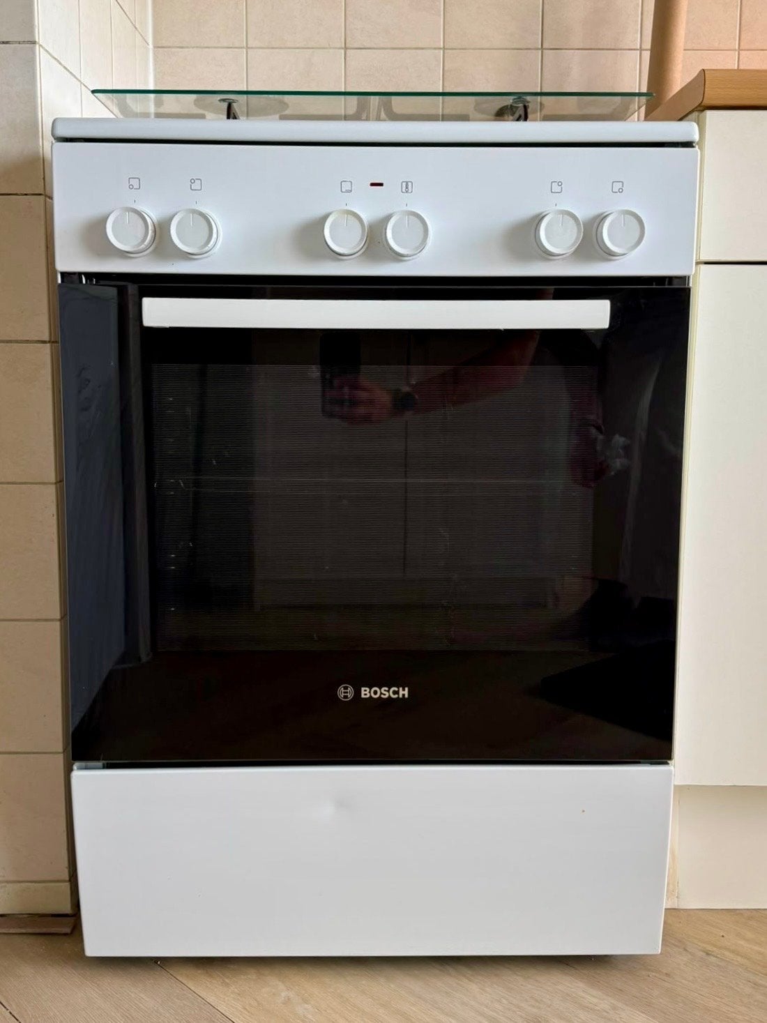 Bosch Vrijstaand Gasfornuis met Oven, Witgoed en Apparatuur, Ophalen, Hete lucht, 60 cm of meer, 4 kookzones