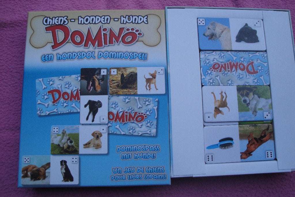 DOMINO EEN HONDSDOL DOMINOSPEL! Voor meer sp. 2,95euro, Een of twee spelers, Ophalen of Verzenden, Zo goed als nieuw, Reisspel