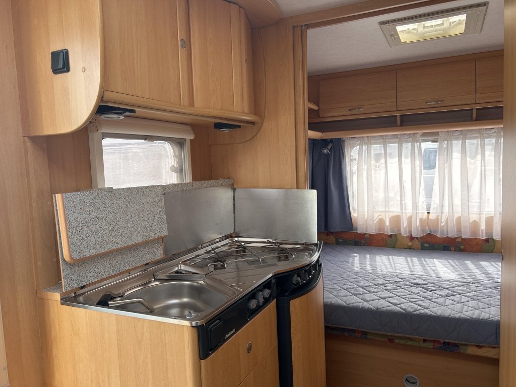 DETHLEFFS 430 DB VAST BED, VOORTENT, MOVER, Caravans en Kamperen, Caravans, Arist-Dethleffs-Straße 12, 88316 Isny im Allgäu, Duitsland
