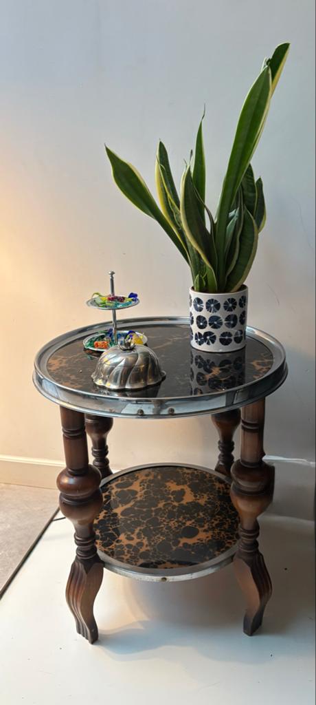 Elegante Art Deco Bijzettafel met Marmerlook Blad, Minder dan 55 cm, Gebruikt, Rond, Ophalen of Verzenden