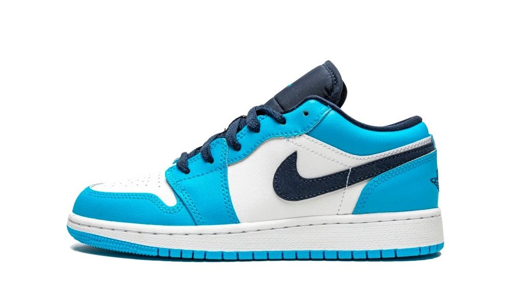 Air Jordan 1 Low UNC 2021 - maat 36.5 - nieuw in doos, Kleding | Heren, Ophalen of Verzenden, Nieuw, Blauw, Sneakers of Gympen
