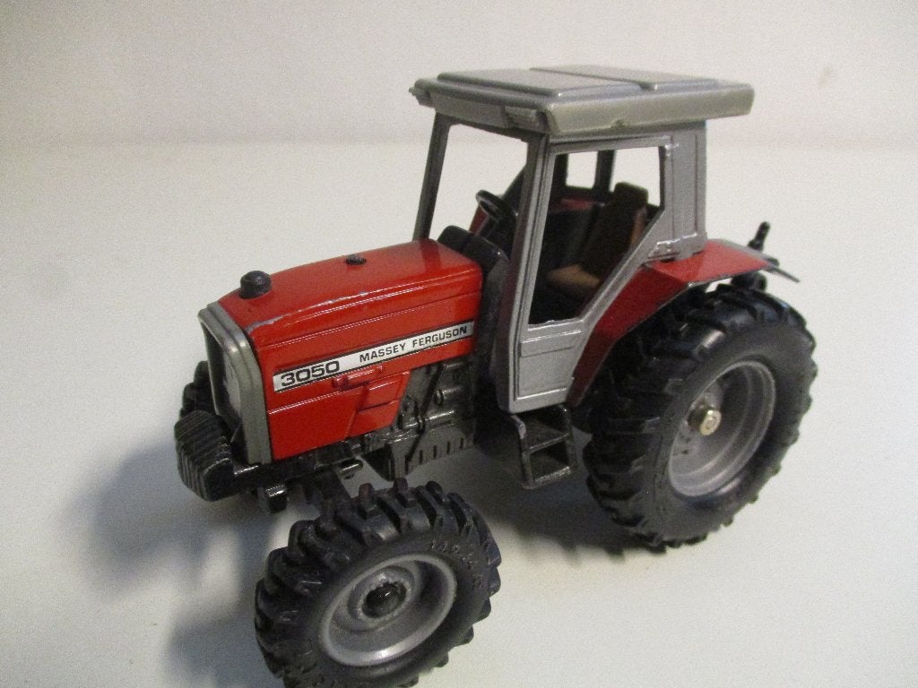 ERTL Massey Ferguson 3050, Ophalen of Verzenden, Gebruikt, Tractor of Landbouw, ERTL