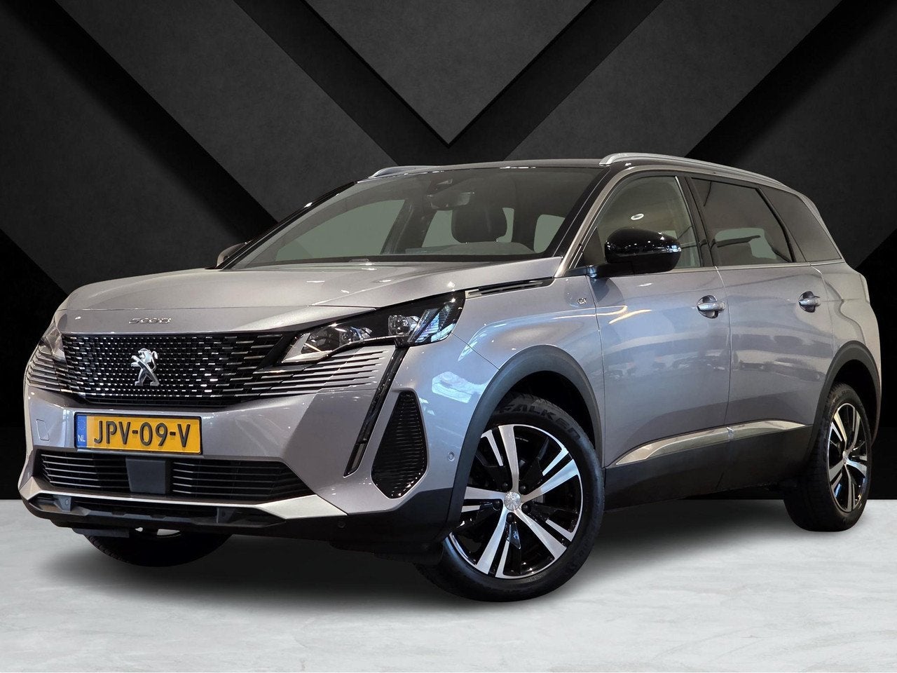 Peugeot 5008 GT 1.2 Turbo 130pk EAT8 | ADAPTIVE CRUISE | TWO, Automaat, Dealer onderhouden, Gebruikt, 1199 cc