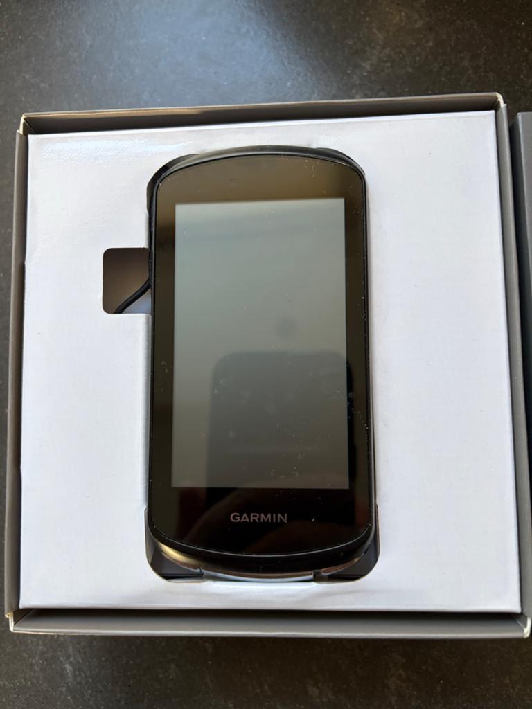 Nieuwe Garmin Edge 1040 GPS fietscomputer met garantie, Fietsen en Brommers, Fietsaccessoires | Fietscomputers, Ophalen of Verzenden