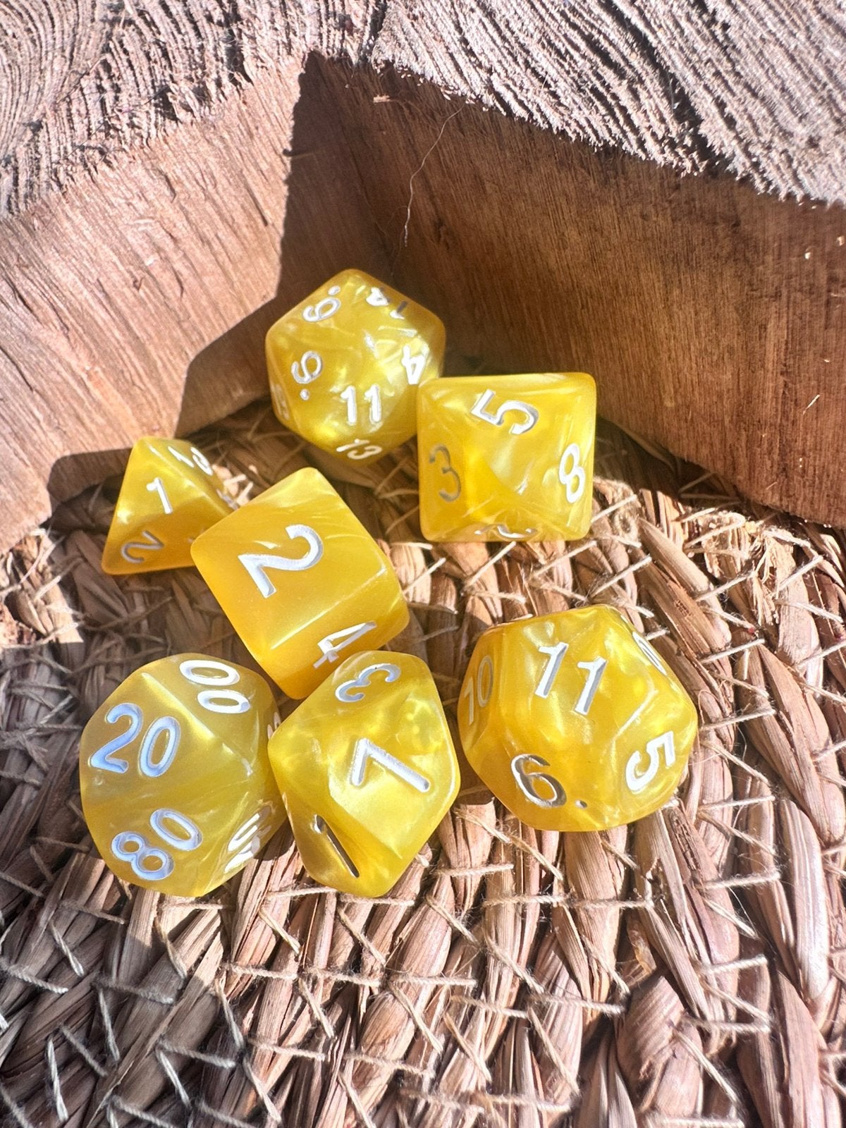 DND dice / metallic geel / dobbelstenen / Dungeons & Dragons, Ophalen of Verzenden, Nieuw, Overige soorten