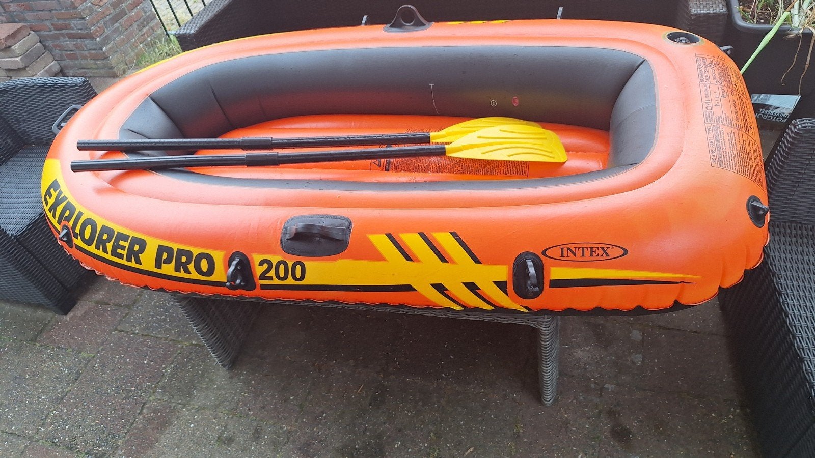 Intex Explorer Pro 200 opblaasboot met peddels, Ophalen, Gebruikt