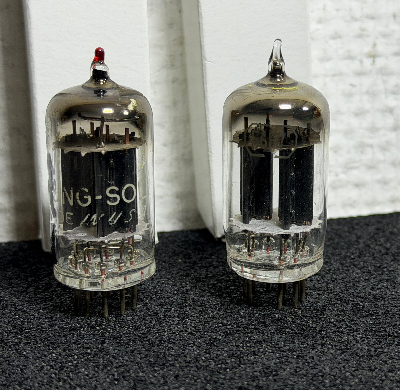 2 x 5687 buisjes, Ophalen of Verzenden