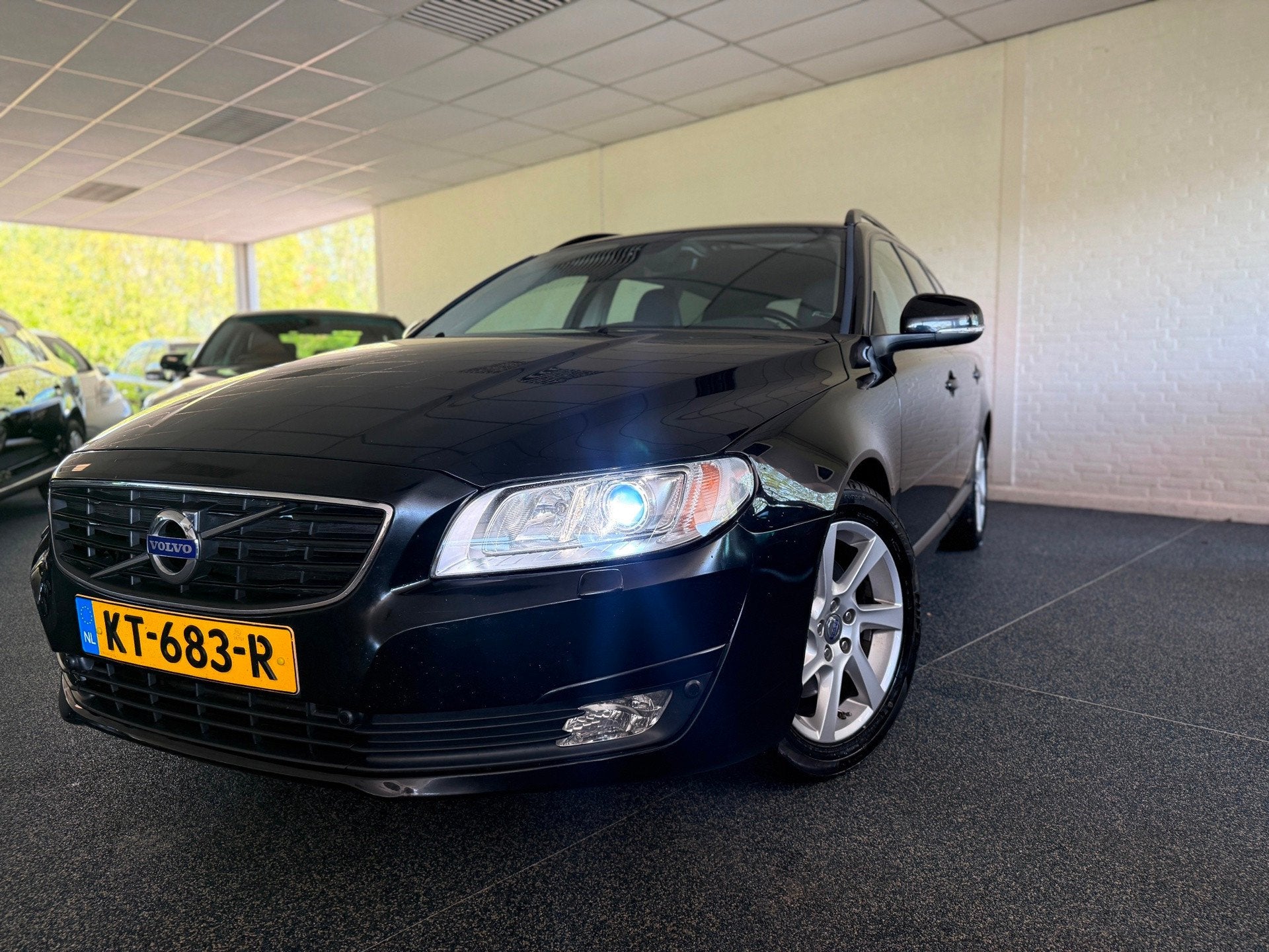 Volvo V70 2.0 D3 Momentum | 5 Cylinder | Automaat | Xenon |, Auto's, Volvo, Euro 5, 136 pk, Gebruikt, 1984 cc