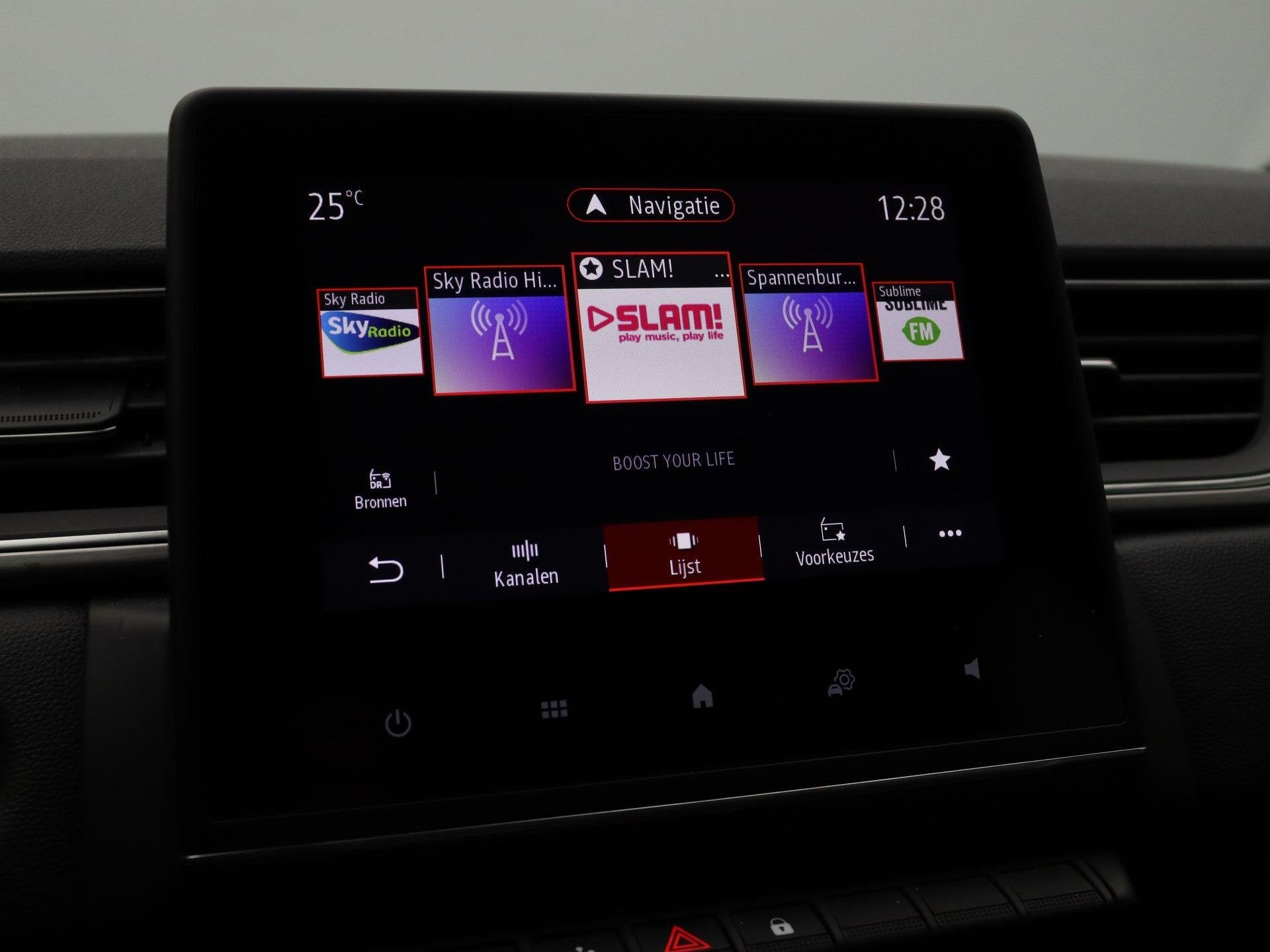 Foto 33 van Renault Captur TCe 100pk Intens | Climate Control | Bose aud