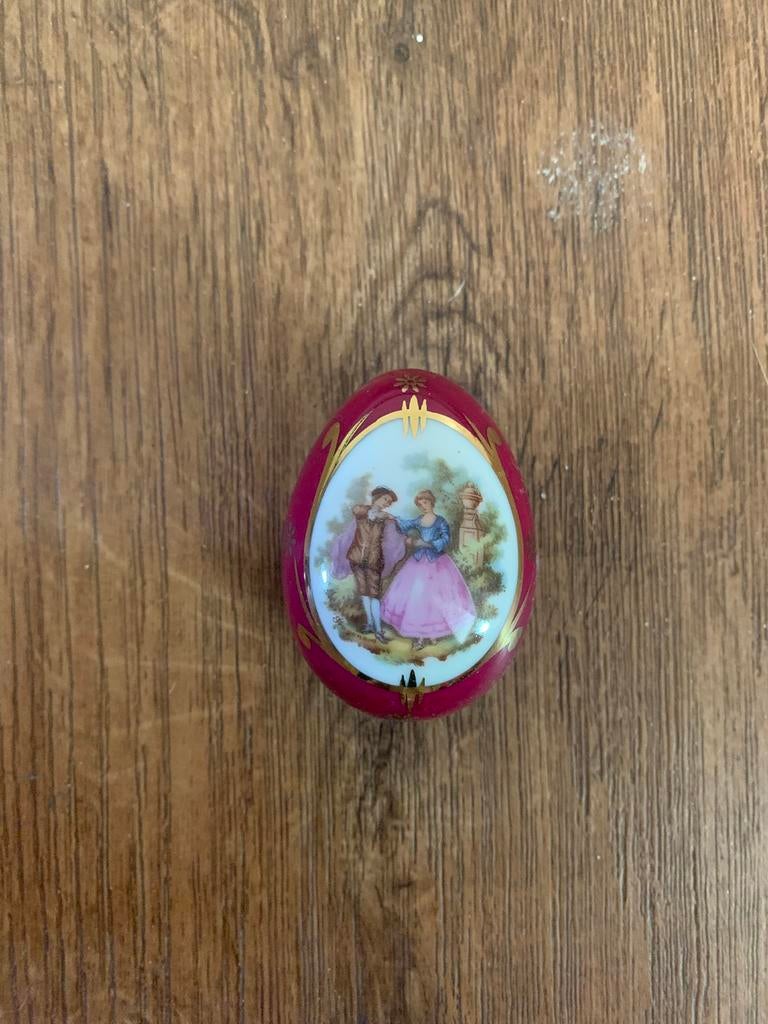 Limoges porselein pillendoosje, Antiek en Kunst, Ophalen of Verzenden