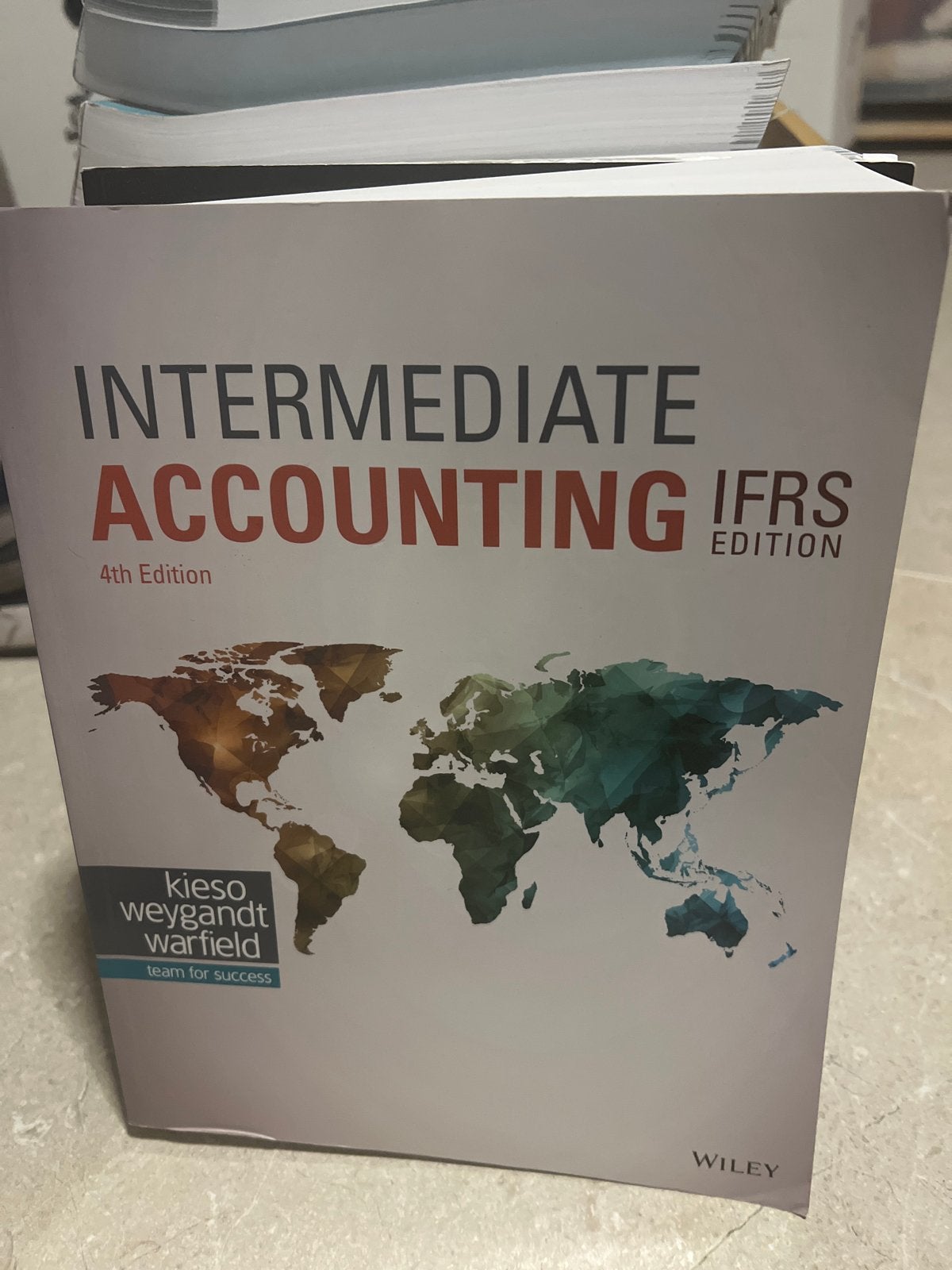 Intermediate Accounting IFRS Edition 4th Ed. Kieso Weygandt, Ophalen of Verzenden, Gamma, Zo goed als nieuw, HBO
