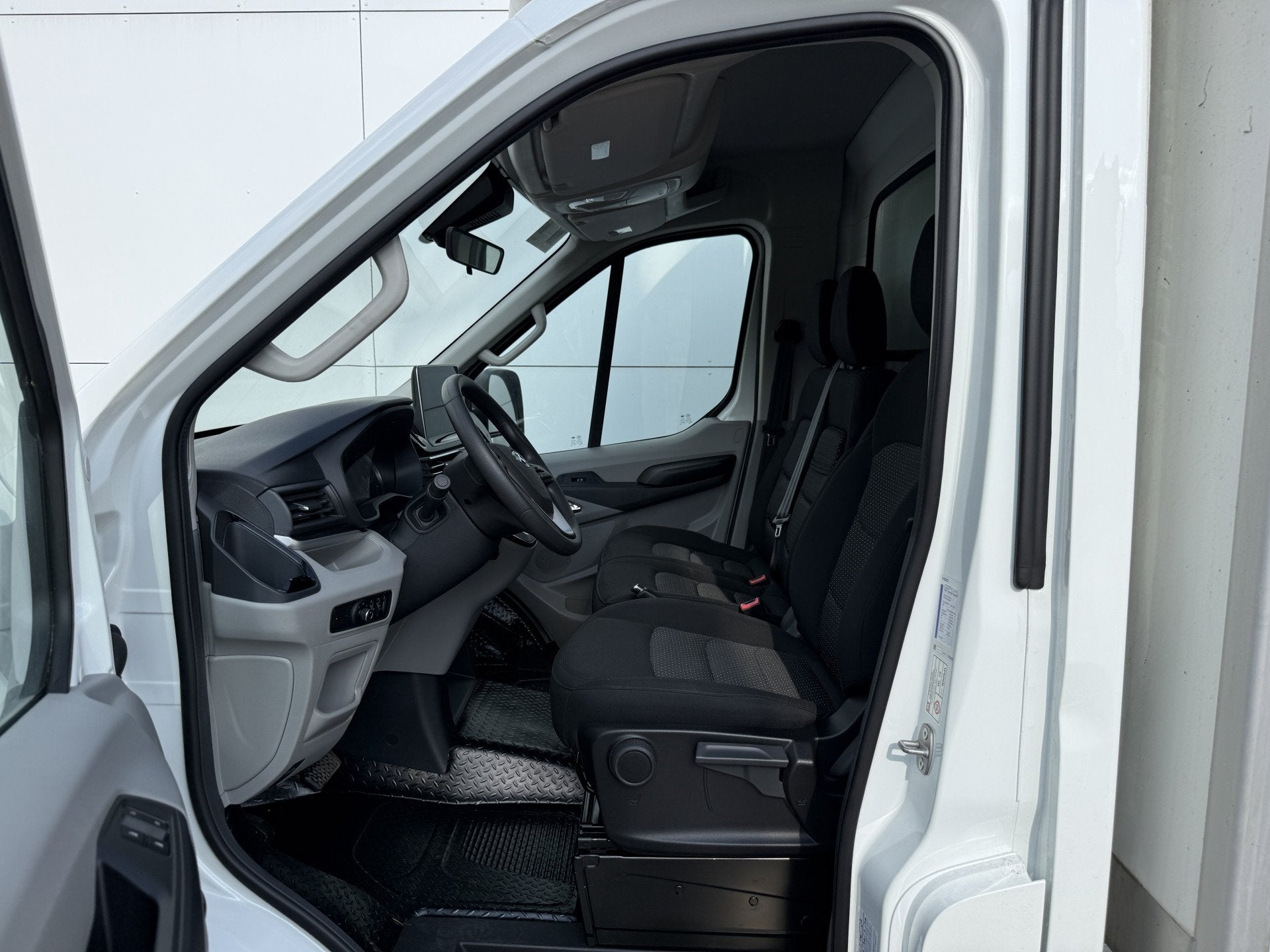 Foto 6 van Maxus eDeliver9 65kWh 204PK Elektrisch! 171km WLTP Elektrisc