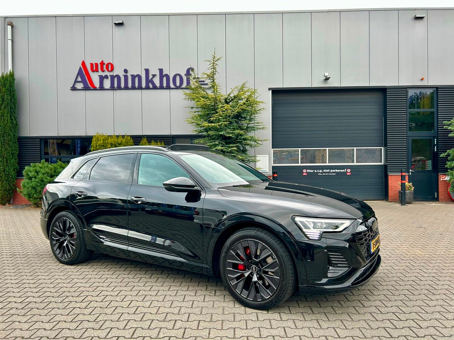 Audi Q8 e-tron 55 quattro S Edition 115 kWh SOH 92% 3x S Lin, Auto's, Automaat, 131 €/maand, Zwart, Leder