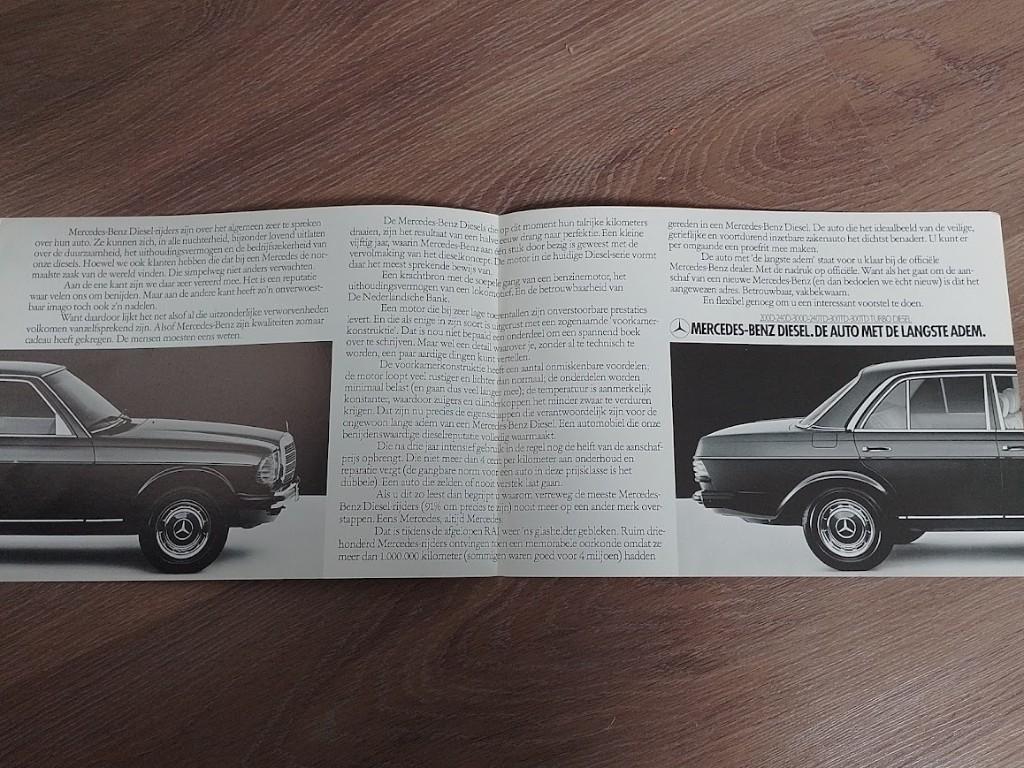 Mercedes 200D, 240D, 300D en TD diesels autofolder W 123, Ophalen of Verzenden, Nieuw, Mercedes
