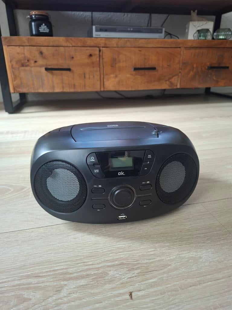 OK. Draagbare CD Speler met Radio en LED Licht, Ophalen of Verzenden, Nieuw, Overige merken, Draagbaar