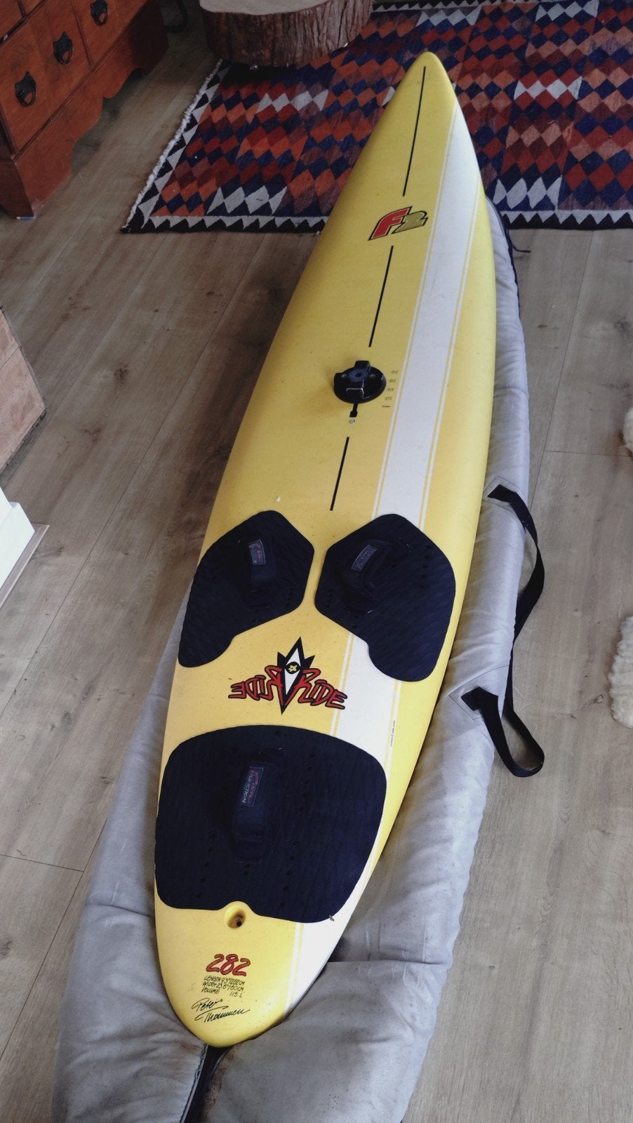 Complete surfset: surfplank, 7 zeilen diverse maten etc., Ophalen, Gebruikt