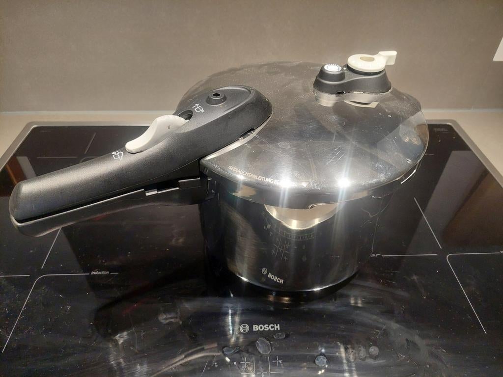 Snelkookpan., Witgoed en Apparatuur, Frituurpannen, Zo goed als nieuw, 2 tot 3 liter, Uitneembare binnenpan, Ophalen of Verzenden