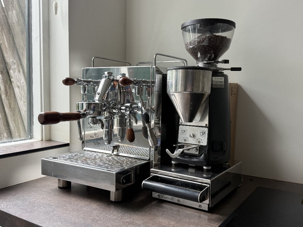 Bezzera Duo + Mazzer maler, Ophalen, Koffiemachine, Koffiebonen, Zo goed als nieuw