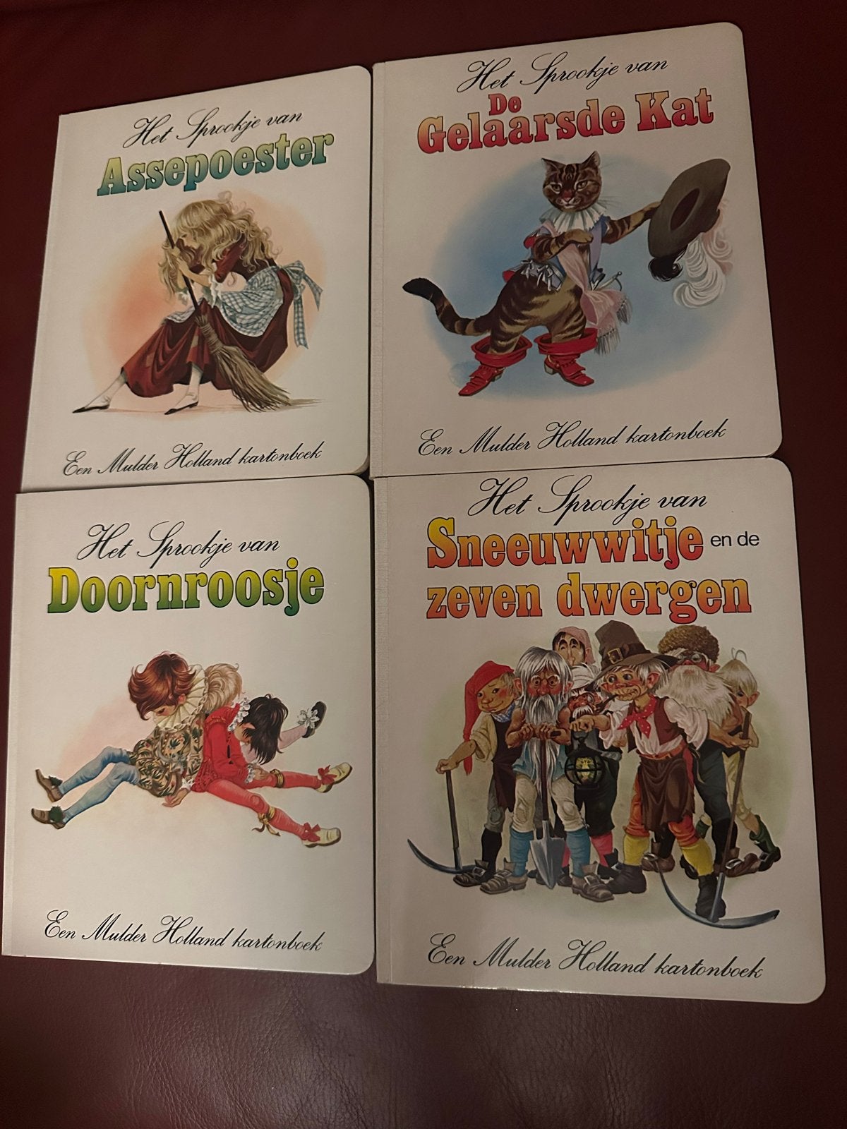 Set van 4 vintage Mulder Holland sprookjesboeken, Boeken, Ophalen of Verzenden, Zo goed als nieuw