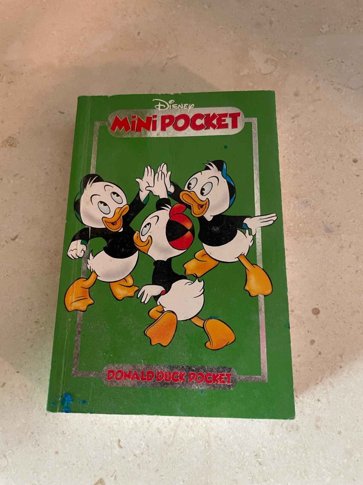 Donald Duck Mini Pocket - De Jonge Donald Ducks, Boeken, Eén stripboek, Ophalen of Verzenden, Gelezen